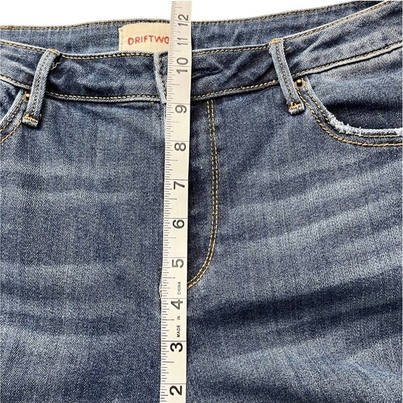 Driftwood Jackie Embroidered Ankle Jeans Sz 32 Floral Raw Hem Mid Rise Boho - Picture 9 of 11